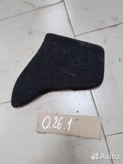 Заглушка багажника правая glc c253