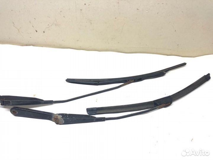 Поводок стеклоочистителя Renault Kangoo 1 1.4 2000