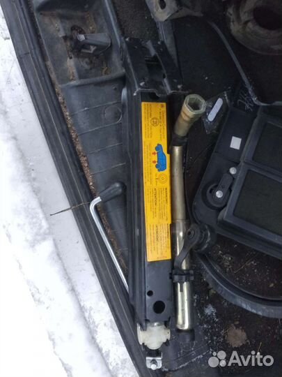 Домкрат автомобильный (оригинал) Audi/MB