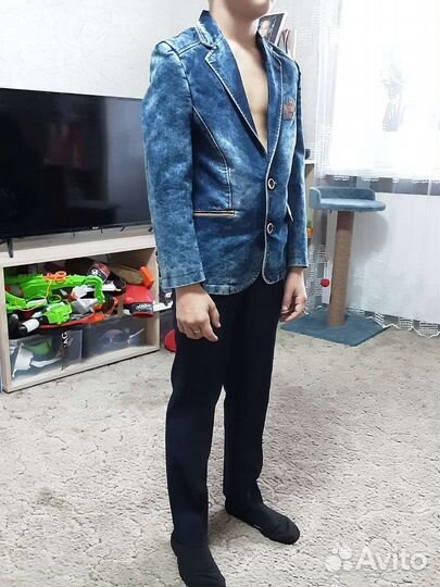 Пиджак джинсовый