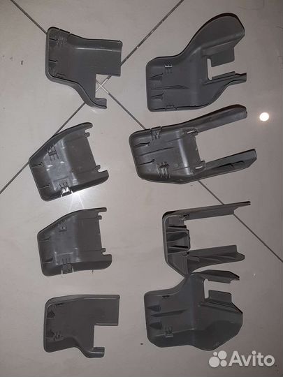 Заглушки направляющих сидений Тойота Марк Х 2006