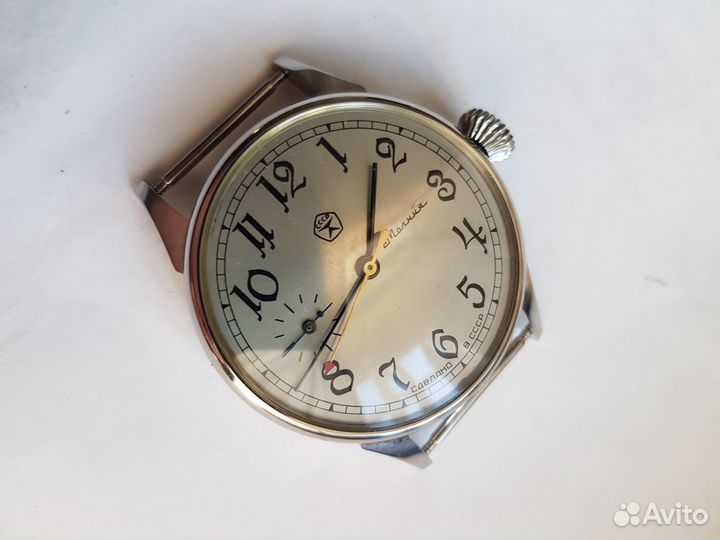 Часы Молния. Редкая. С центральной секундой