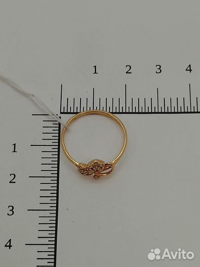 Золотое кольцо с камнем 17,5р