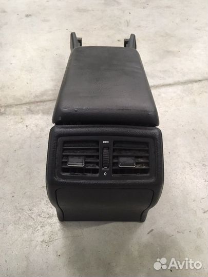 Подлокотник Мерседес w210