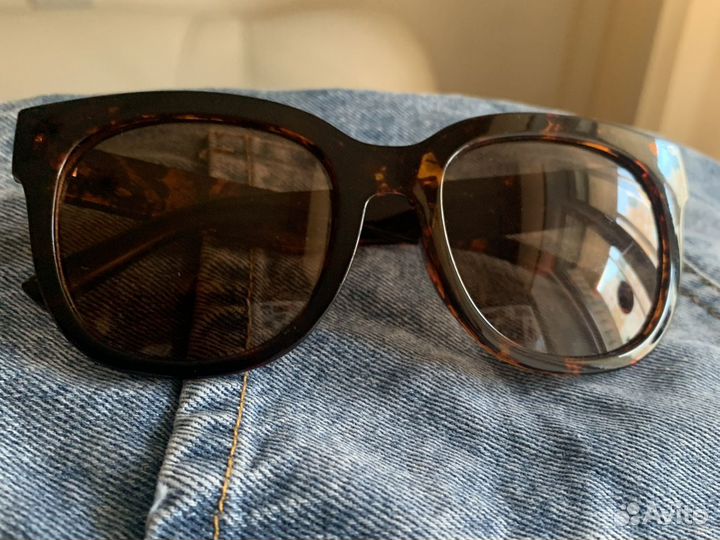 Солнцезащитные очки