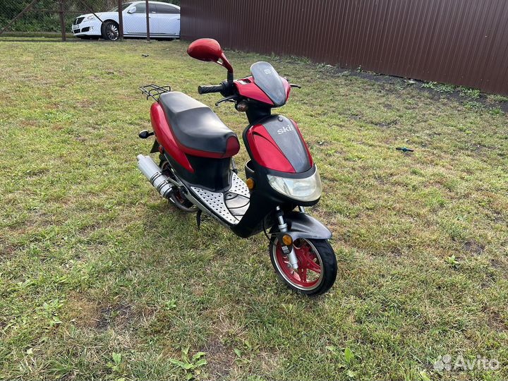 Скутер Stels Skif 50