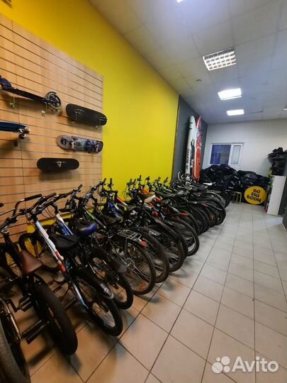 Прокат велосипедов у парка 300-летия СПб