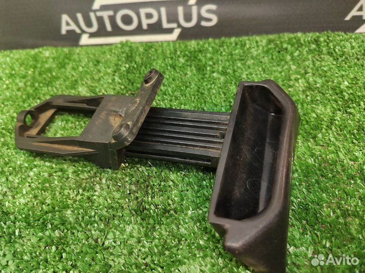 Рычаг стояночного тормоза Mercedes Benz C 230 2.3