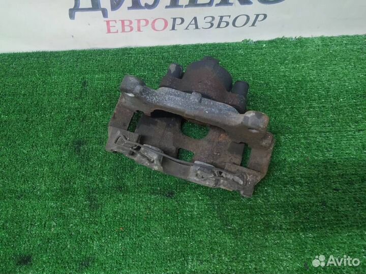 Суппорт передний левый VW Tiguan 2007-2011