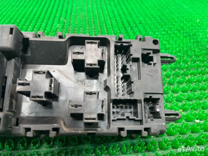 Блок предохранителей Mitsubishi Carisma DA 4G92
