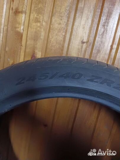 Pirelli P Zero 245/40 R20 и 275/35 R20 102Y