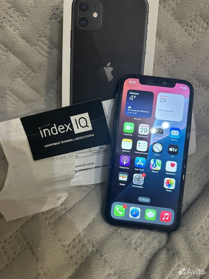 iPhone 11, 64 ГБ