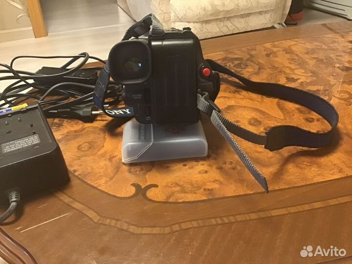 Видеокамера sony handycam video 8 ссd-TR 501E