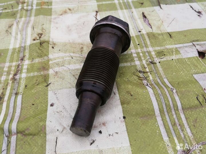 Натяжной болт цепи Мерседес W210