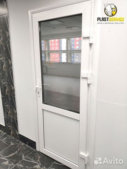 Дверь пластиковая rehau