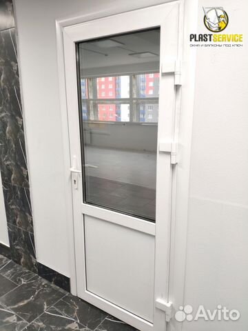 Дверь пластиковая rehau