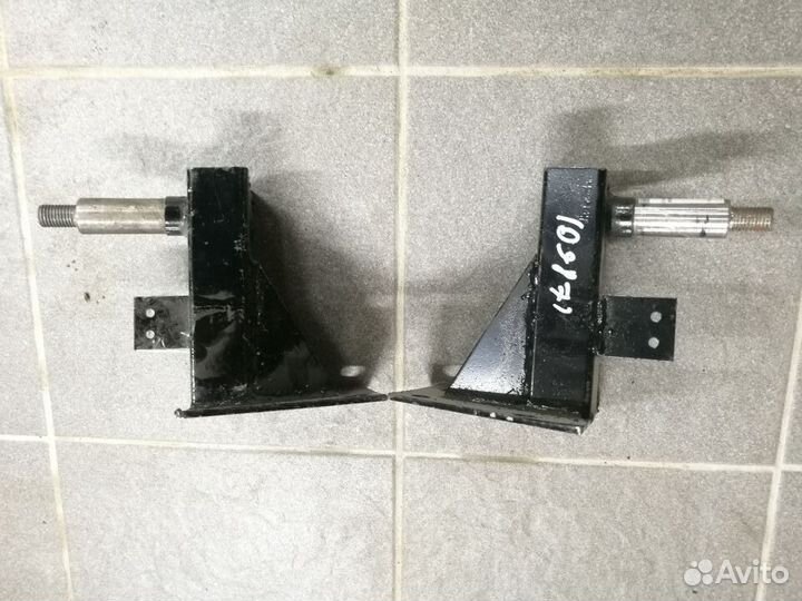 Стойка с осью для телеги мотоблока