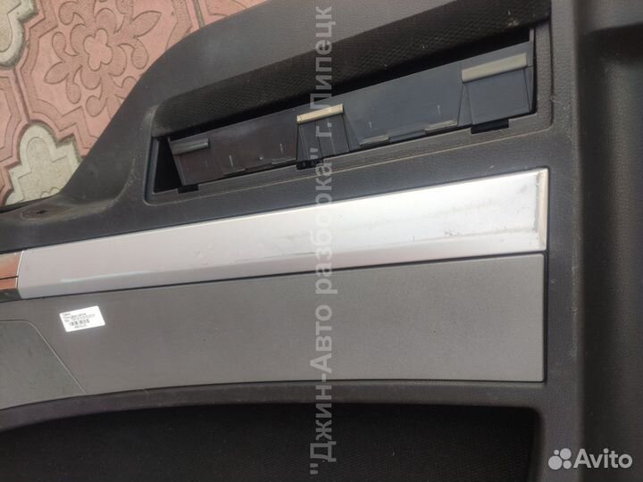 Обшивка правой двери Man TGX ман тгх 81626810010