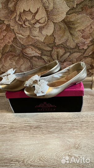 Нарядные туфли для девочки