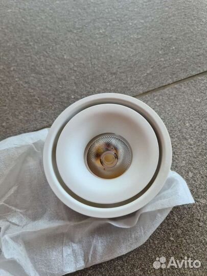 Светильник накладной