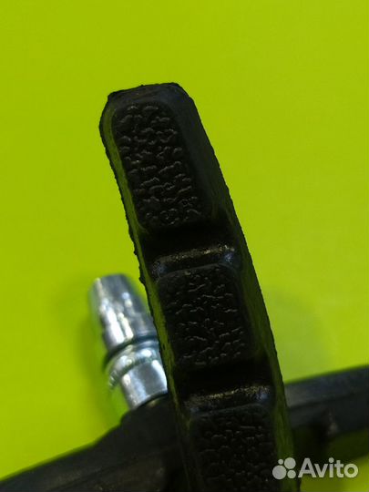 Колодки тормозные резьбовые