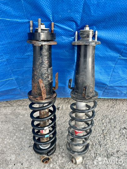 Задние стойки от Lexus IS 250