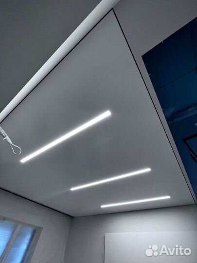 Натяжные потолки с трендовым освещением