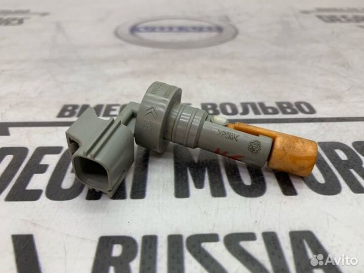 Датчик уровня омыв жидкости Volvo S60 V60 30747402