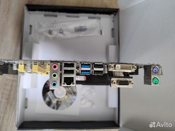 Продам материнскую плату asus LGA1150 B85-plus