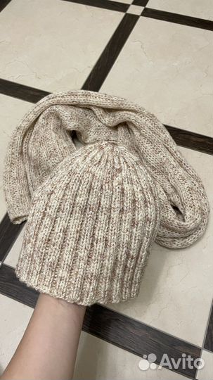 Шапка и шарф женский
