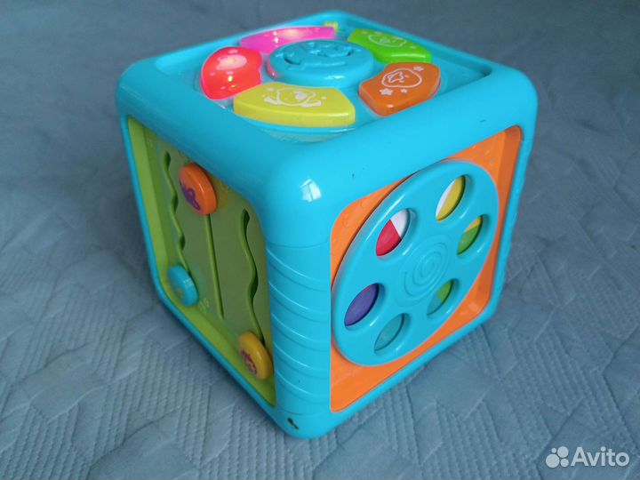 Развивающий музыкальный куб светящийся