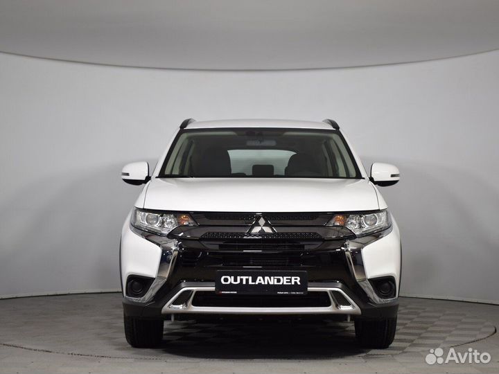 Mitsubishi Outlander 2.0 CVT, 2022