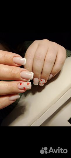 Наращивание ногтей, маникюр