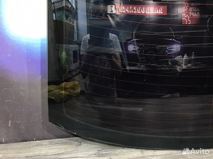 Стекло заднее лобовое Audi A8 D3