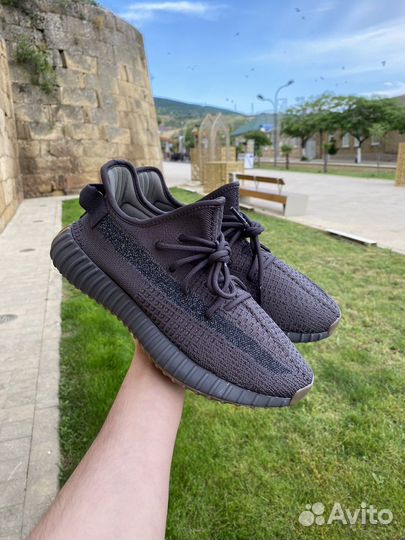 Кроссовки adidas yeezy boost 350 v2