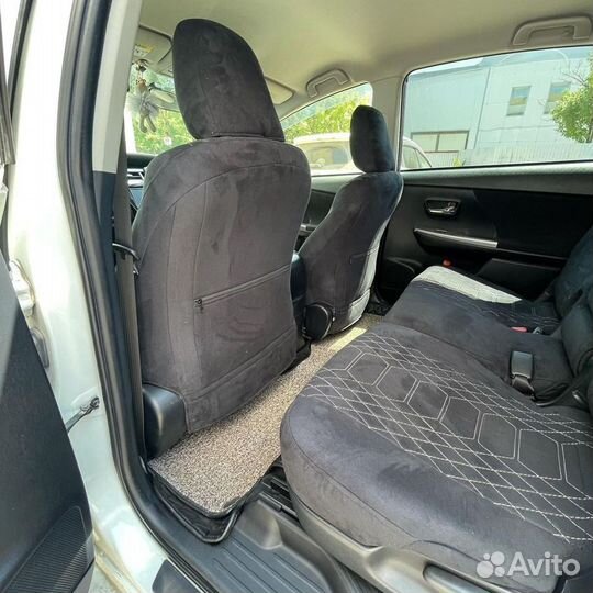 Чехлы Приус Альфа