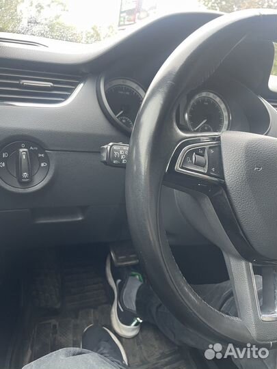 Руль с подогревом,подушкой безопасности skoda