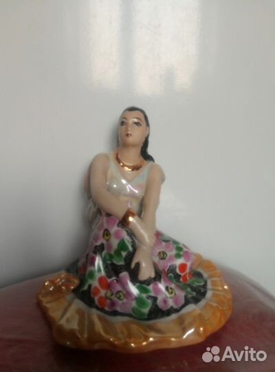 Статуэтка Цыганка