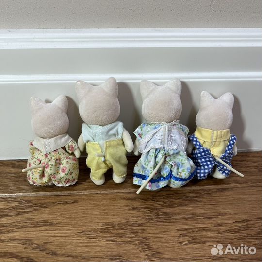 Sylvanian families семья котов