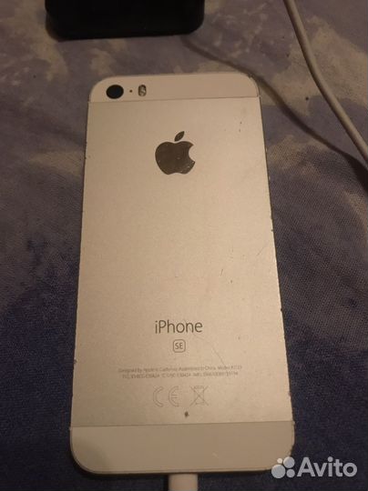 Телефон iPhone se