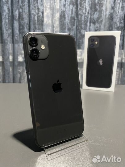 iPhone 11, 64 ГБ