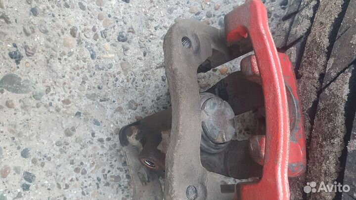 Суппорт задний правый kia rio 3