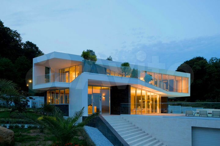 Дом 380 м² на участке 23 сот.