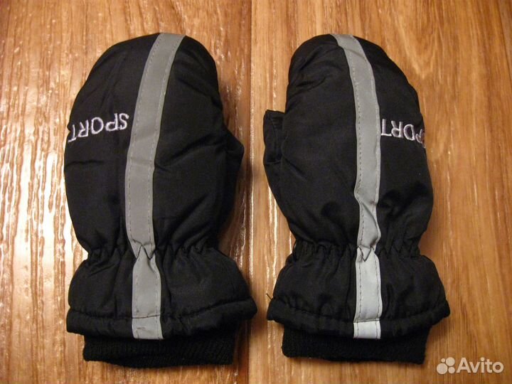 Варежки детские непромокаемые на 4-5 лет. Новые