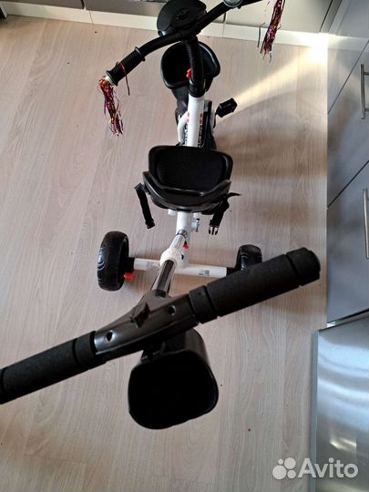 Трехколесный велосипед