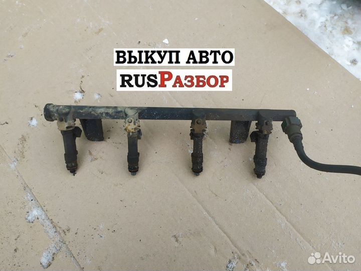 Рампа с форсунками Рено Логан