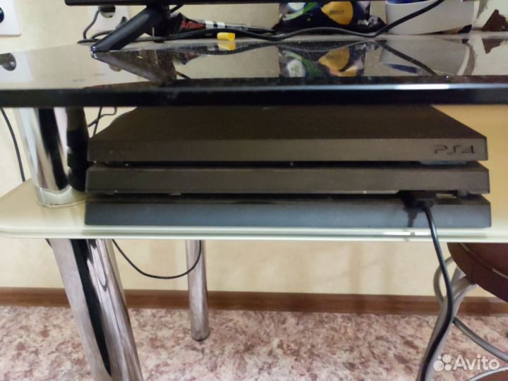 Sony PS4 pro 1tb