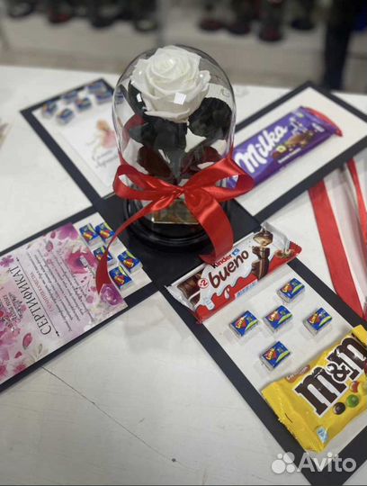 Роза в колбе