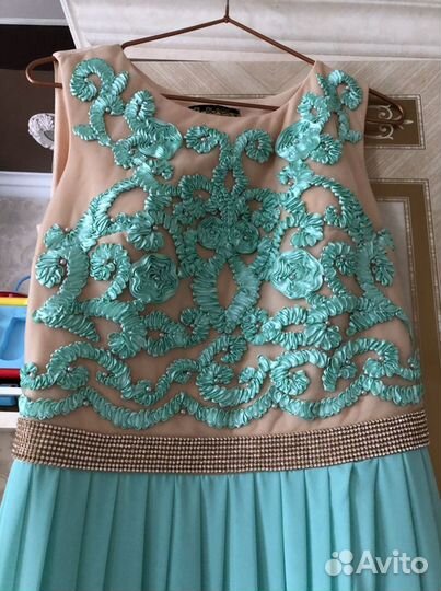 Вечернее платье в пол