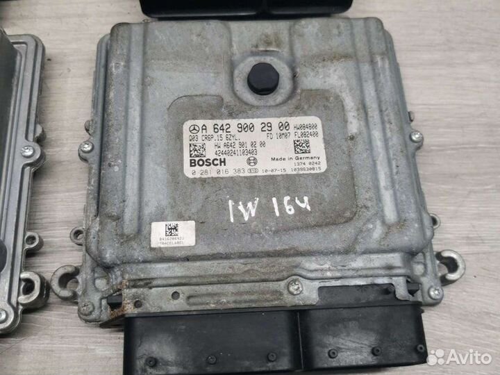 Блок управления двигателем Mercedes C W204